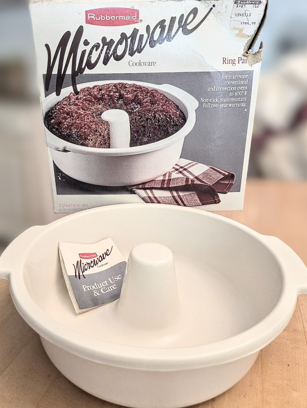 Rubbermaid Cake Bundt Pan 2QT Microwave Convection Oven Ring Mold Vintage 10x10